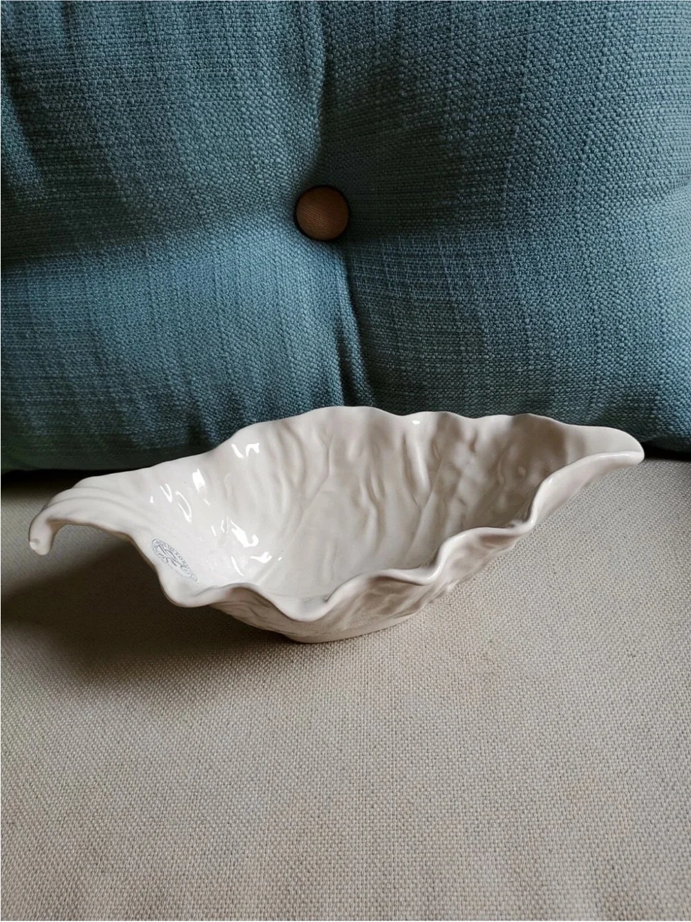NWT Bordallo Pinheiro White Cabbage Gravy Boat Majolica, Portugal, Discontinued